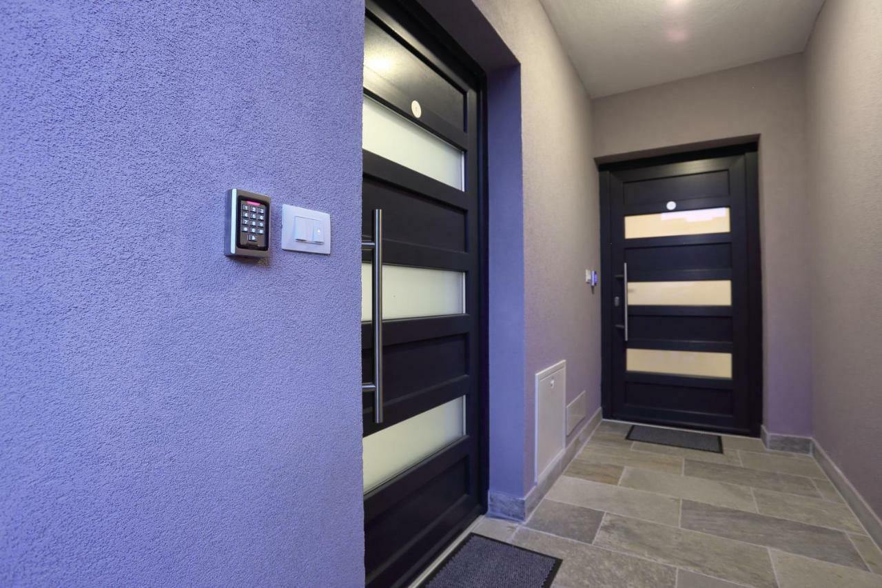 Apartments Bonvenon2Pula Exterior photo